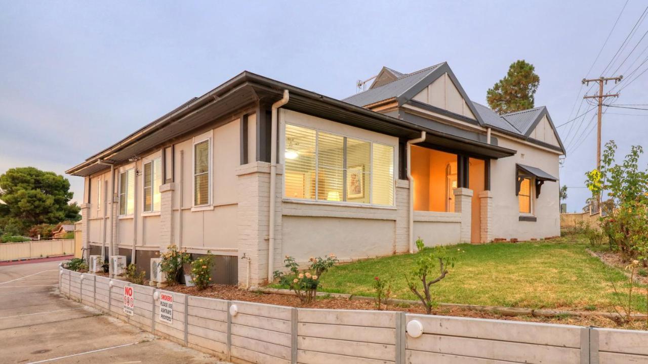 Canowindra Riverview Motel מראה חיצוני תמונה